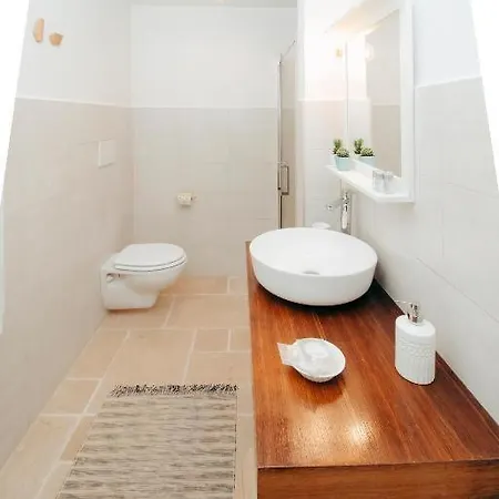 Casa Di Flora Tipico 3*