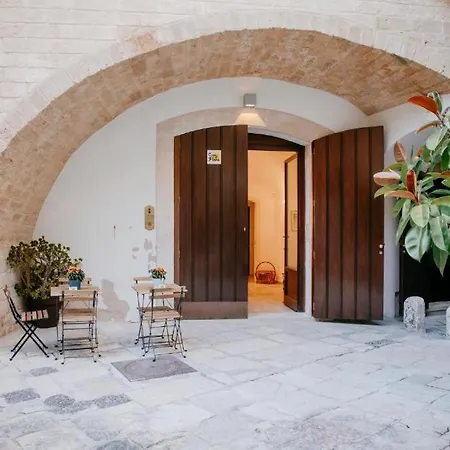 Casa Di Flora Tipico Bari